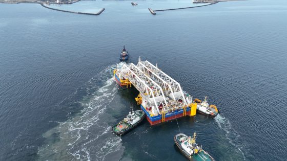 Dual ship underwtare tunnel element placement